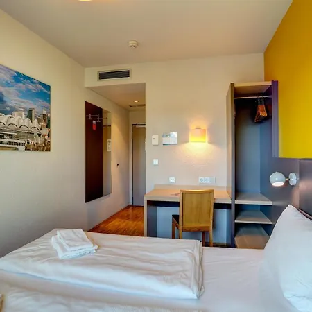 Meininger Hotel Frankfurt/Main Messe-3